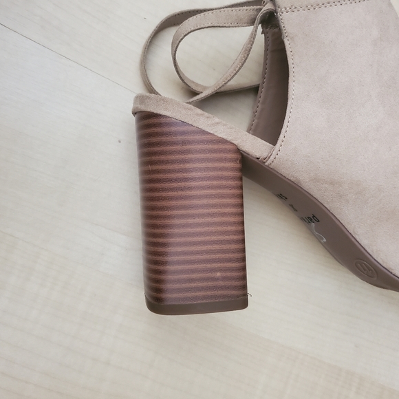 Parker And Sky Open Toe Tan Shoe Size 11 - Picture 7 of 10